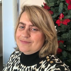 Meet your Posher, Adriana